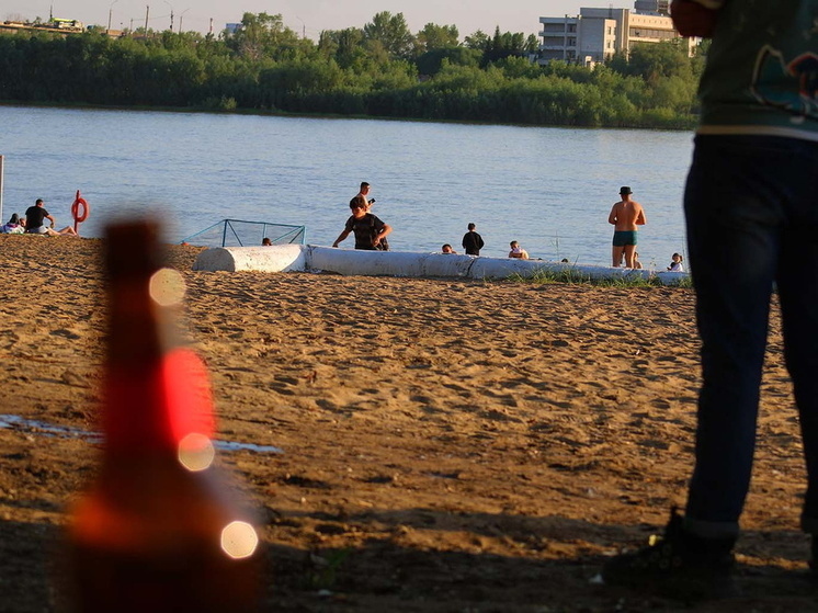 В Омской области введены штрафы за нахождение детей у воды без присмотра