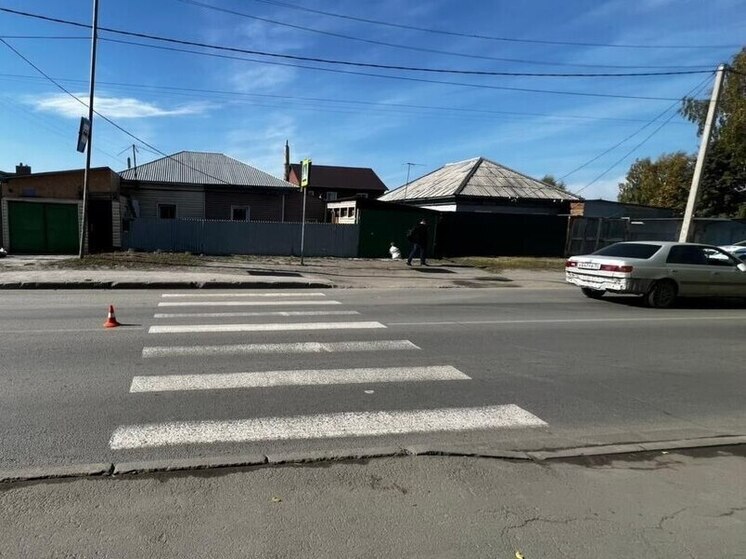 Автомобиль сбил ребёнка на пешеходном переходе в Новосибирске