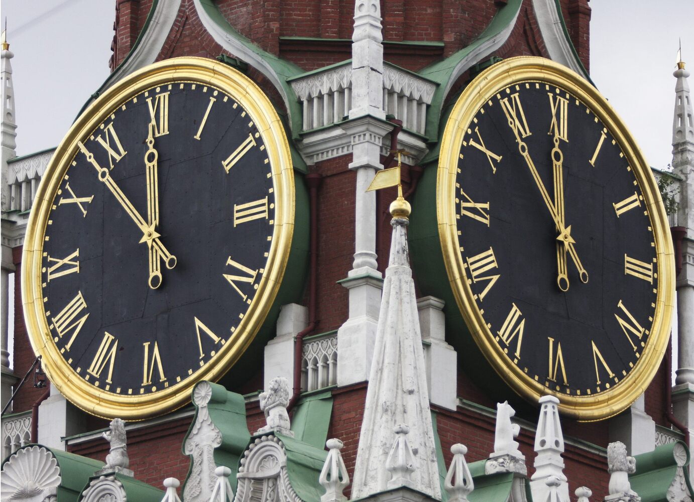 Уличные часы в Москве 3