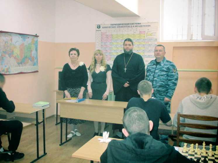 В симферопольском СИЗО подростки приняли участие в акции «Белый цветок»