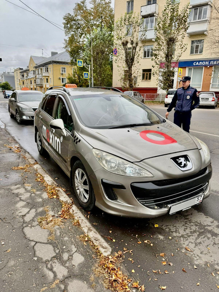 В Орле проверили соблюдение правил перевозки пассажиров такси