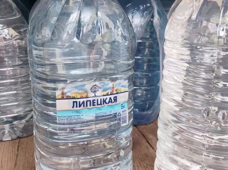 Порядка двух тонн питьевой воды доставила Липецкая область в школу Македоновки ДНР