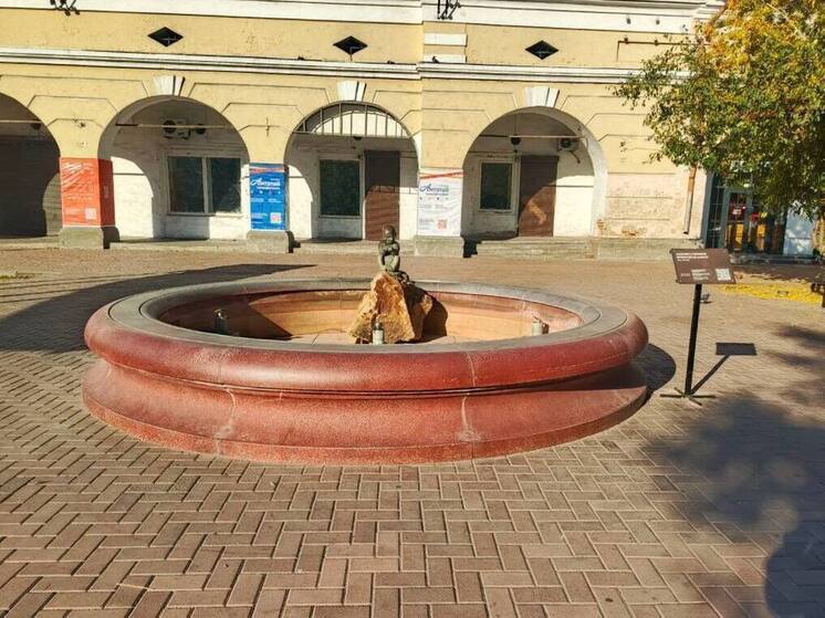 В Улан-Удэ начали консервировать фонтаны на зимний период