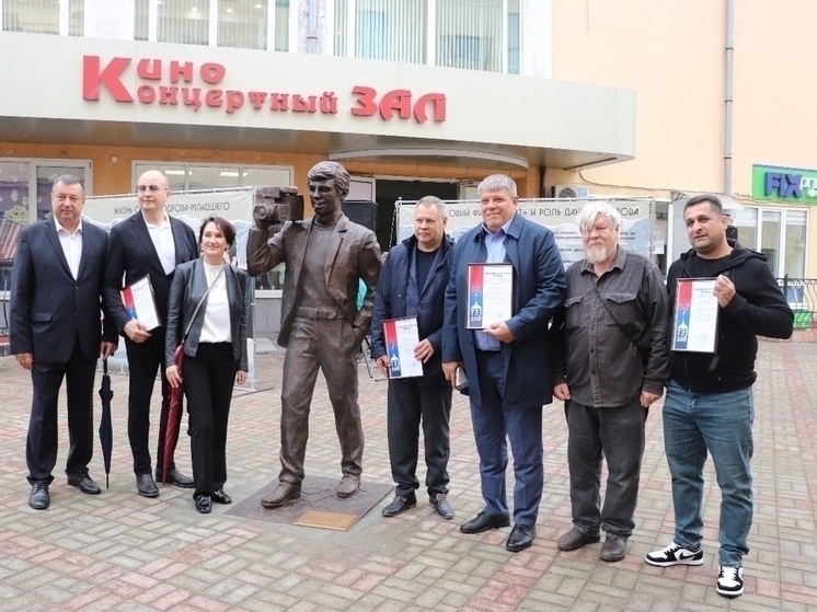 На месте съемок фильма «Брат» Балабанова открыли памятник Сергею Бодрову