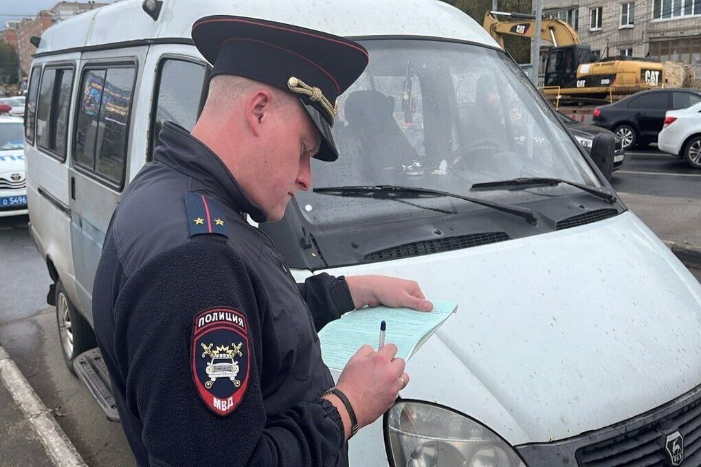 Водители автобусов в Нижнем массово нарушают правила