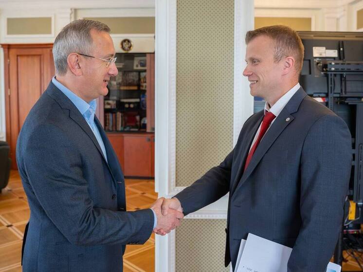 Калужский губернатор оценил сотрудничество со Сбером