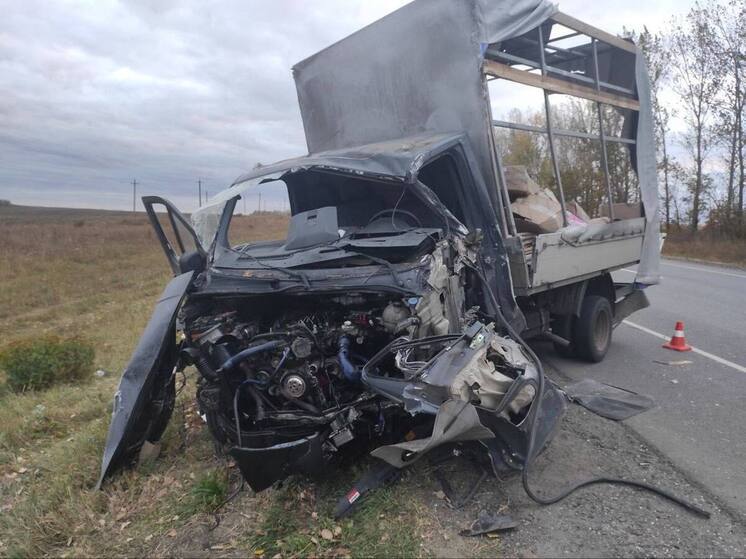Трое пострадали и один погиб в столкновении трёх автомобилей под Курском