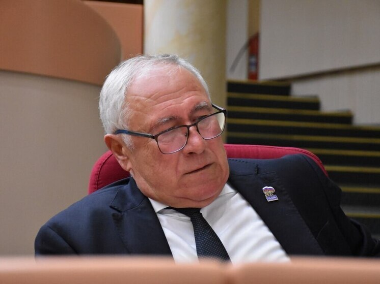 «Не могу уйти по-английски»: Овсянников объяснил депутатам, почему покидает пост главы гордумы