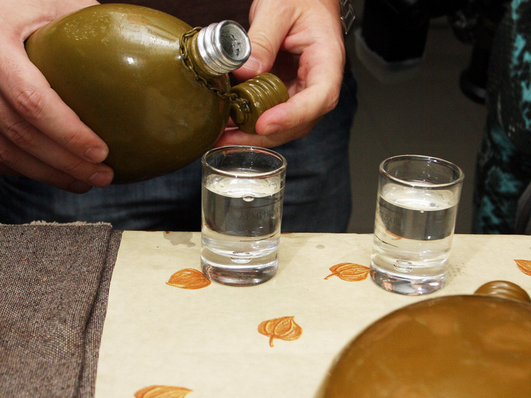 Жена умершего от паленого алкоголя жителя Ленобласти рассказала о его последних часах