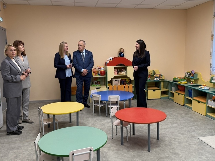 В Мурманске министр образования проверила обновленные детские сады