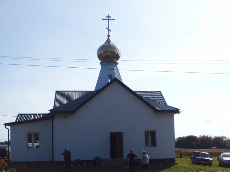 В орловском селе Бунино совершили первую литургию в строящемся храме