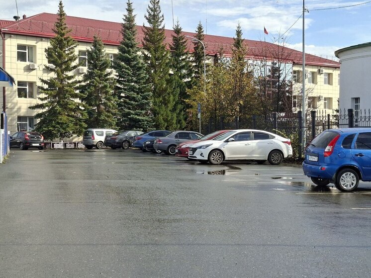 В Абатском районе создают комфорт и безопасность: новые автостоянки преображают село