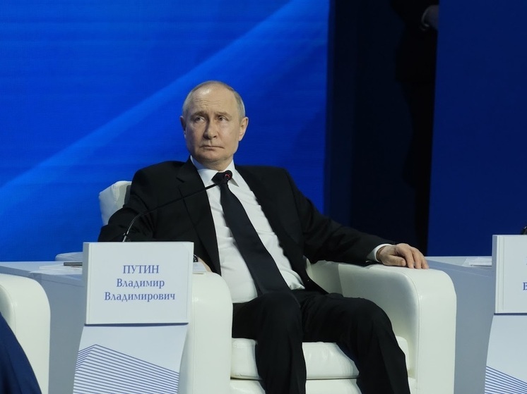 Путин отметил государственными наградами жителей Волгоградской области