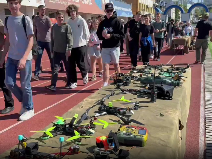 Впервые во Владивостоке состоялась зрелищная гонка дронов среди школьников