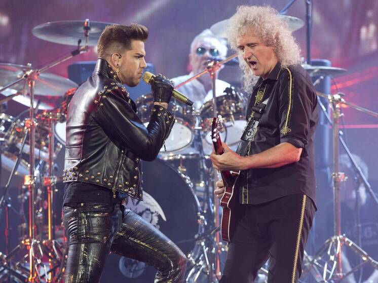 Queen featuring Adam Lambert performing live