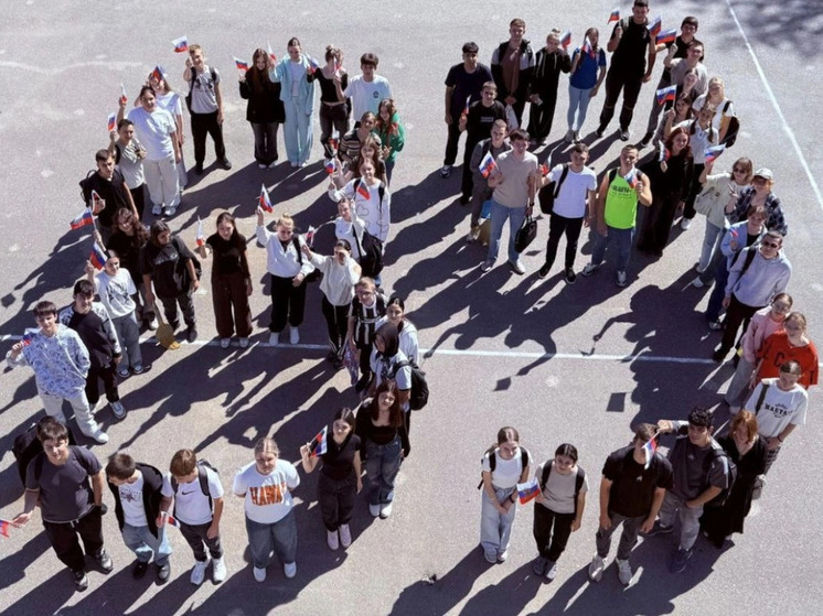 Ставропольские школьники провели флешмоб «89 регионов России»