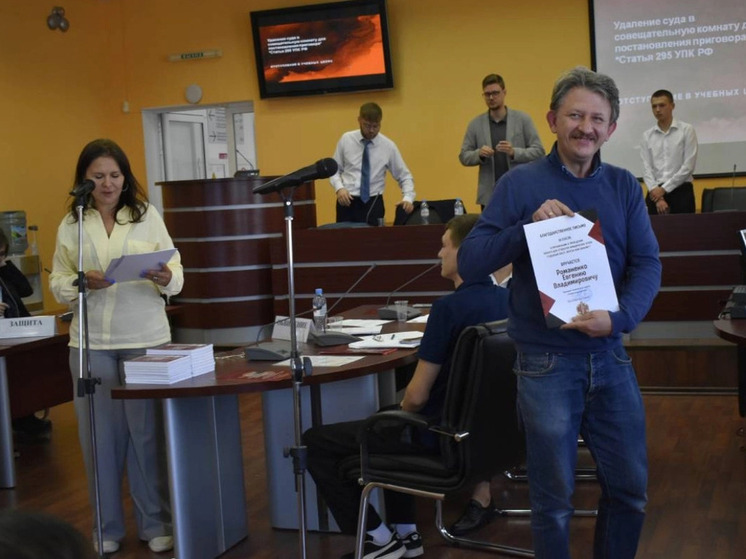 В Ставрополе представили премьеру постановки с участием студентов и адвокатов