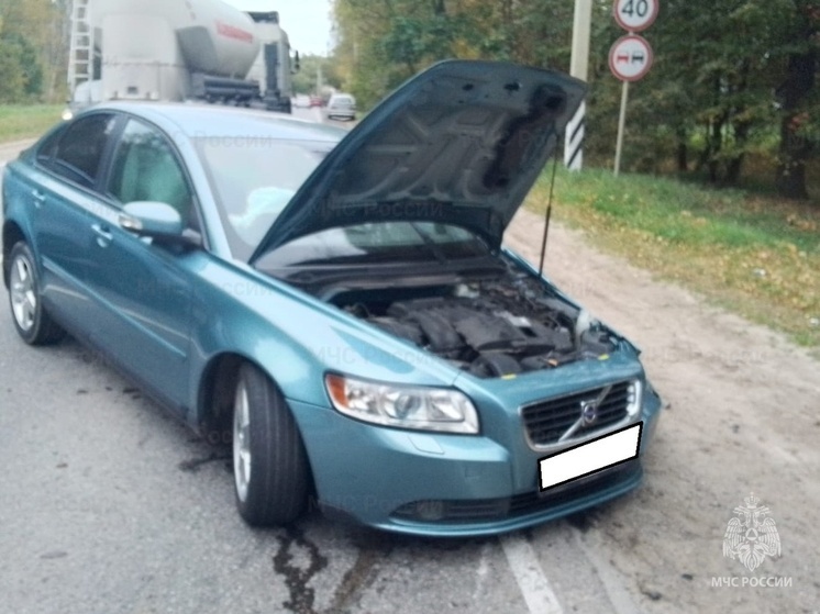 В Кондрове: столкнулись Chevrolet  и Volvo: есть пострадавшие