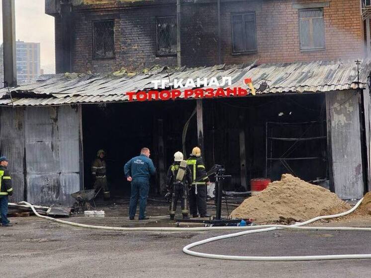 На пожаре в районе ТЦ «Полсинаут» в Рязани пострадал мужчина
