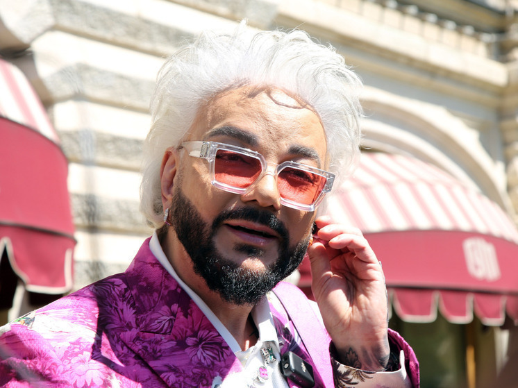 Киркоров перевез урны с прахом мамы и бабушки в Москву для семейного захоронения