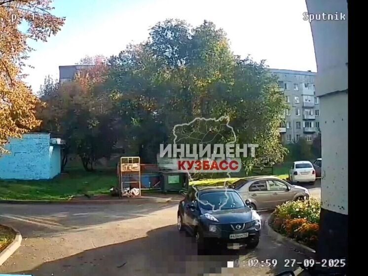 В Кемерове мужчина погиб после падения с высоты на бульваре Строителей