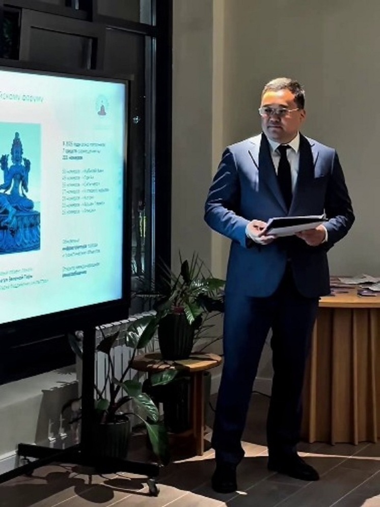 Дмитрию Чернышенко рассказали о развитии туризма в Калмыкии