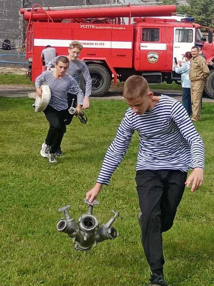 Среди школьников Хабаровского края выбрали лучших пожарно-прикладного спорта