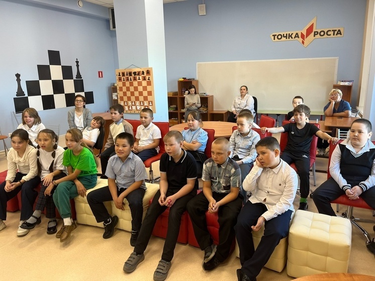 В школе п. Индига НАО отметили День туризма