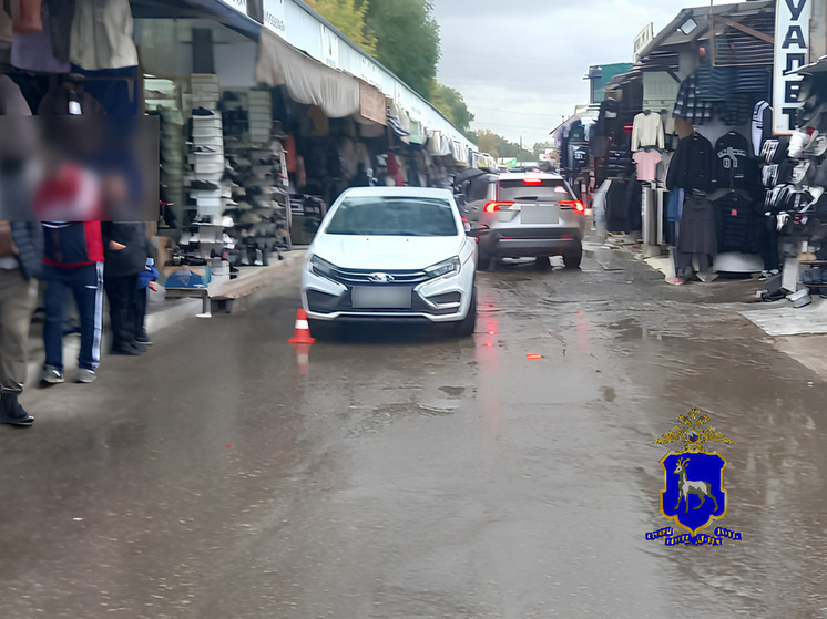 В Самаре 27 сентября водитель Lada Vesta сбил девушку на рынке