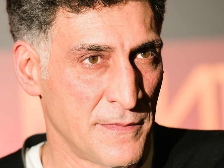 В Армянской церкви Москвы началось прощание с режиссером Тиграном Кеосаяном