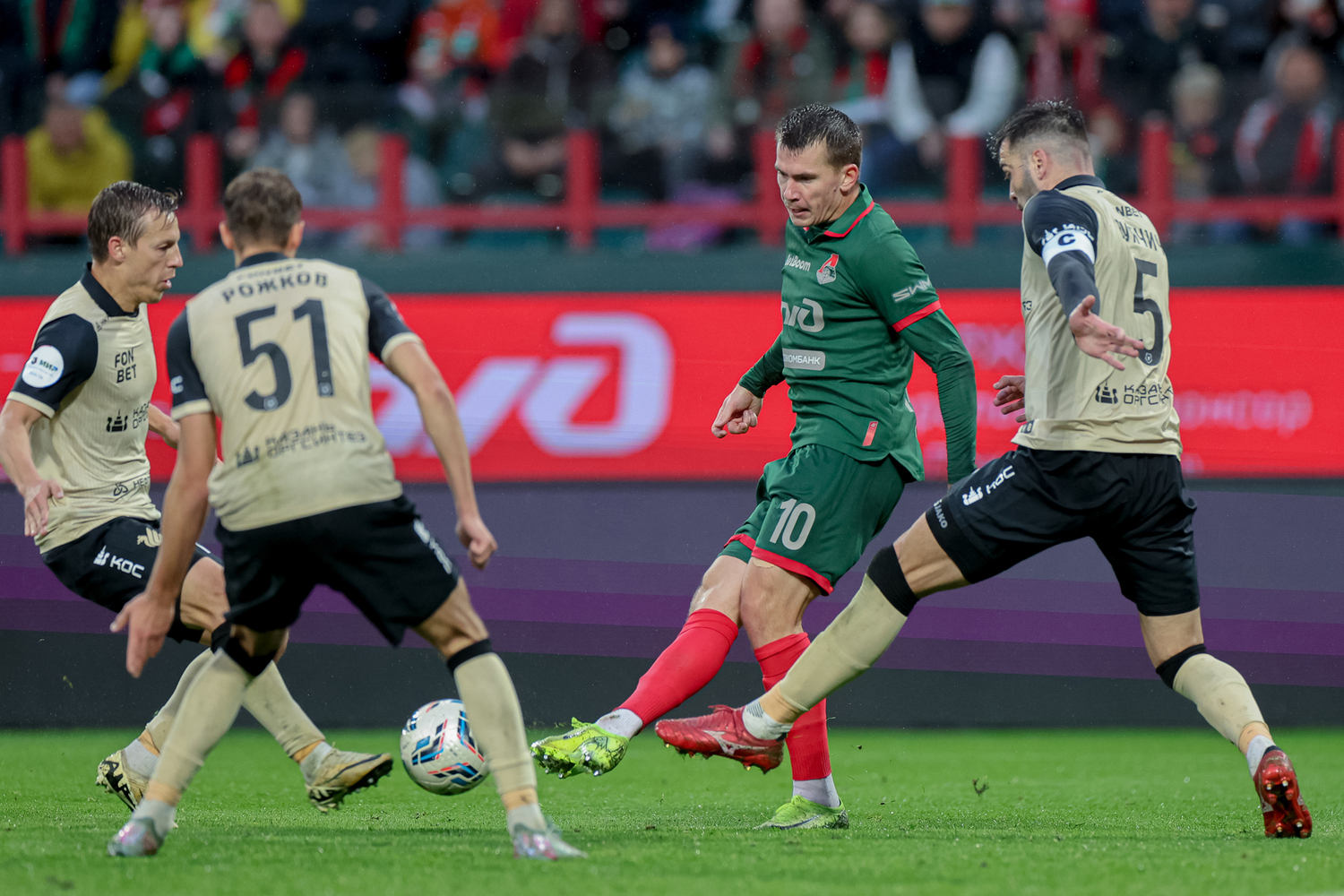 Футболисты ФК Локомотив