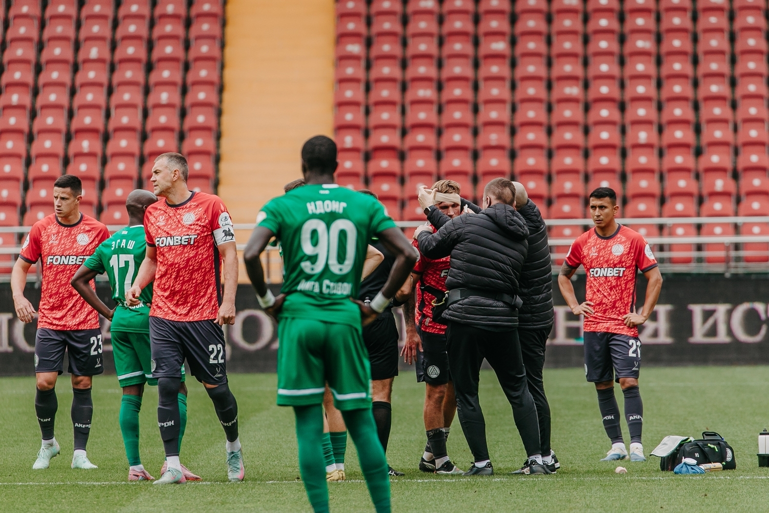 Футболисты ФК Акрон