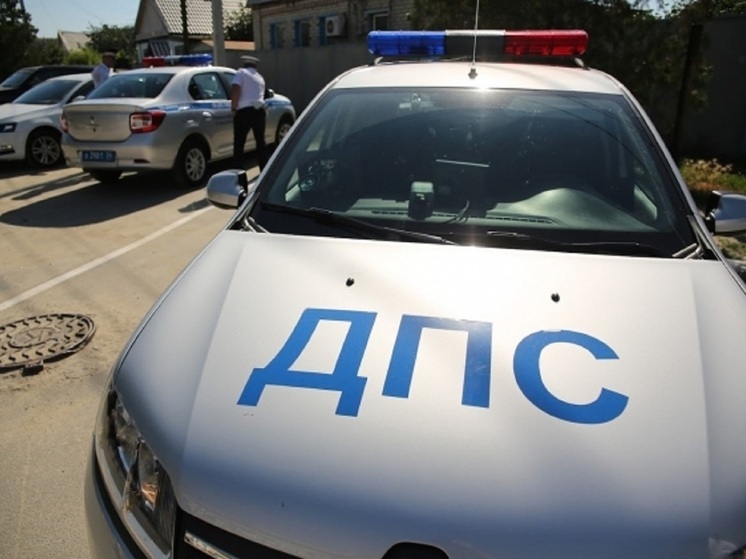 В Волгограде иномарка задним ходом сбила пешехода