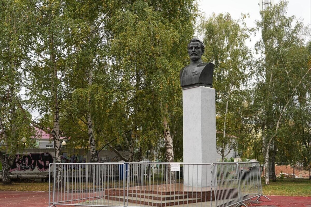 В Самаре продолжается благоустройство парка Щорса и сквера Студенческого