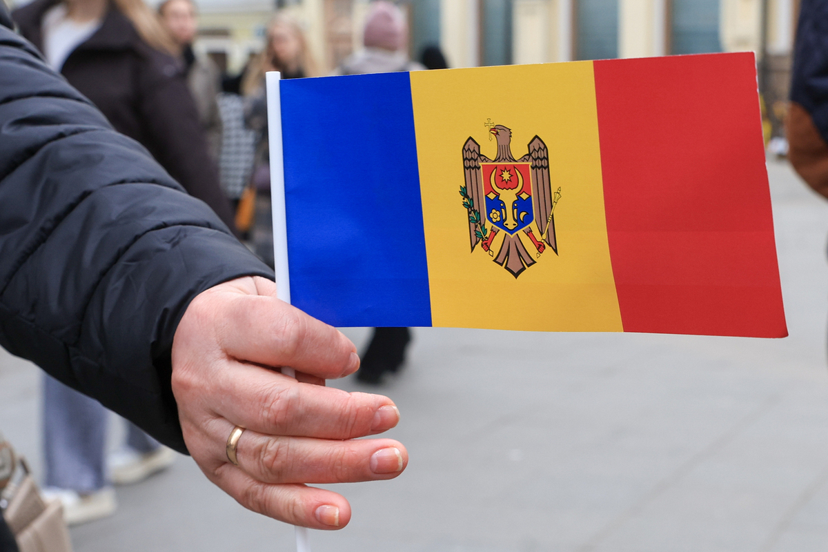 Как голосовали граждане Молдавии в Москве: песни, очереди, недоверие молдавской власти