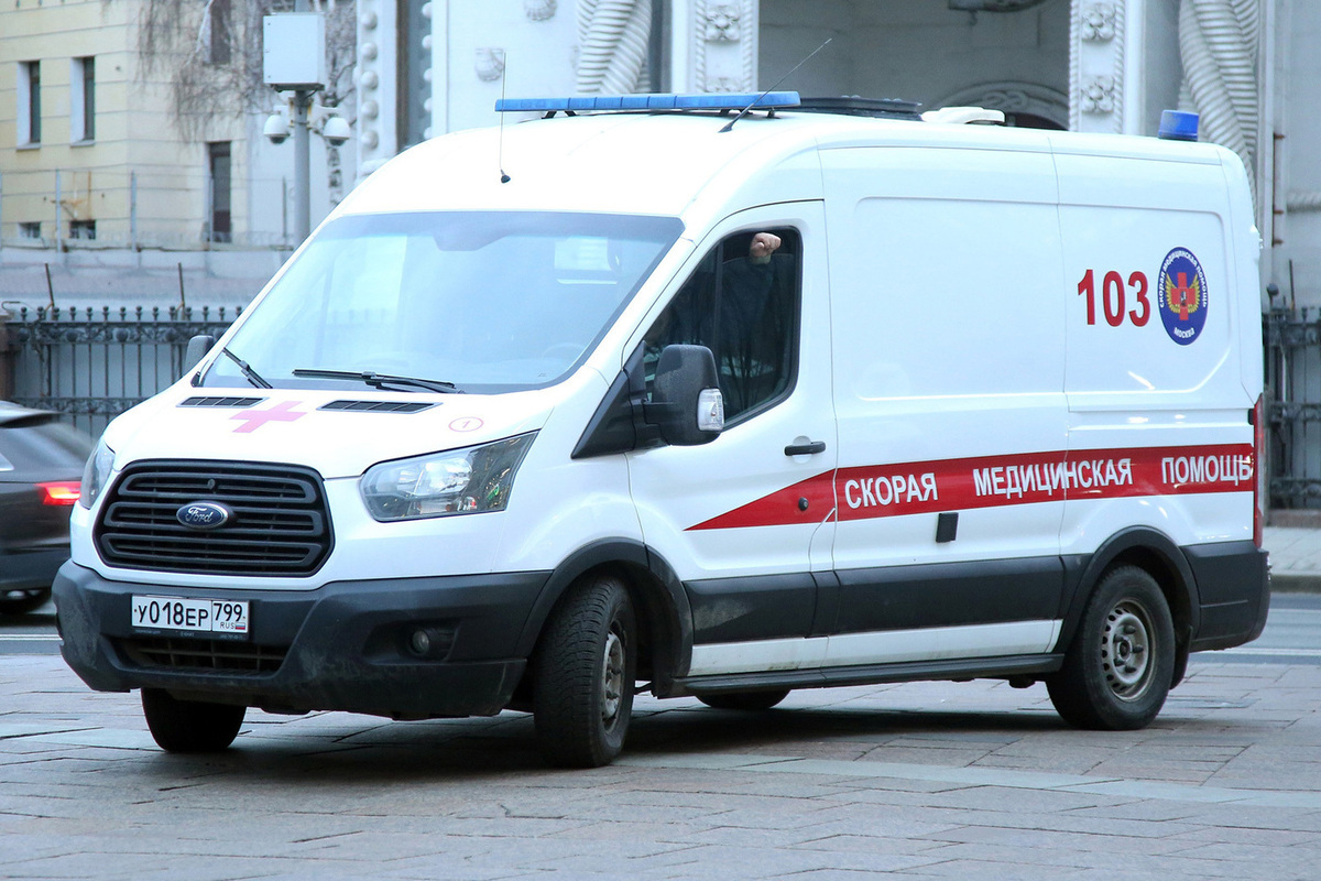 Посетительница без причины напала на администратора бара в Москве