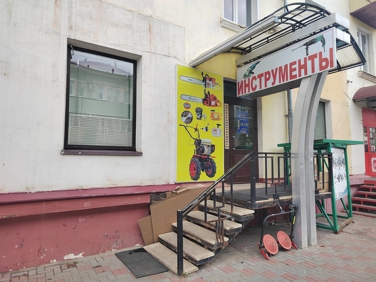Тамбов становится красивее: улицы очищают от ненужных вывесок и баннеров