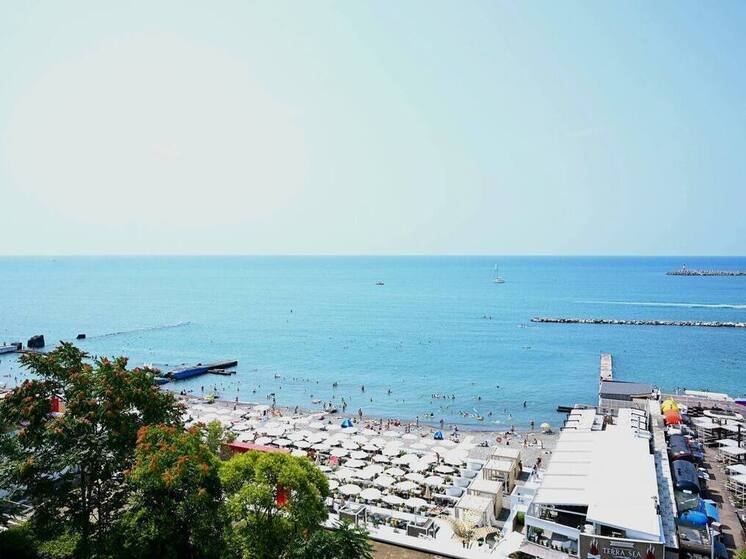 Купальный сезон в Сочи завершится 1 октября