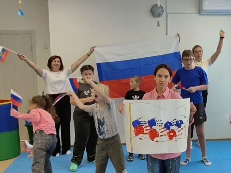 В Запорожской области состоялся детский флешмоб «Матушка-земля»