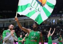 В прошлом чемпионате казанский УНИКС стал командой, которая постоянно усиливалась. Последнее усиление случилось непосредственно перед плей-офф. Вот только эти усиления не помогли и клуб из Татарстана проиграл в полуфинале чемпионата. В преддверии этого первенства команда решила провести перетряску состава, начав с тренера. В чемпионат УНИКС вступает как команда топовой четверки с претензией на участие в финале. 