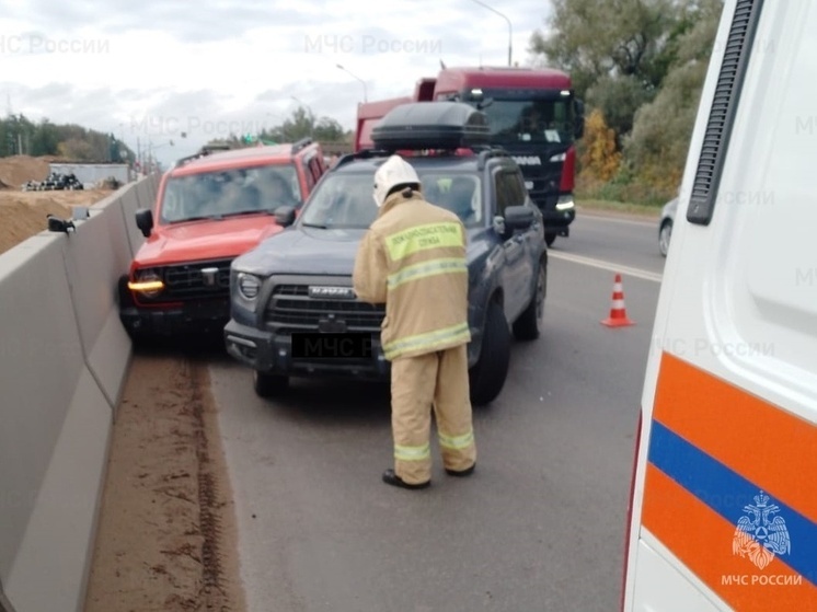 На трассе М-3 в Обнинске столкнулись "Танк" и Haval