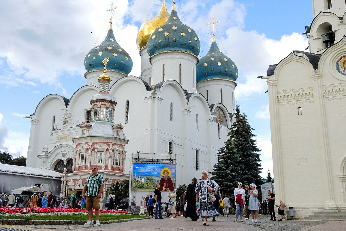 Уникальные артефакты XVI-XVII веков обнаружены при раскопках в Троице-Сергиевой лавре