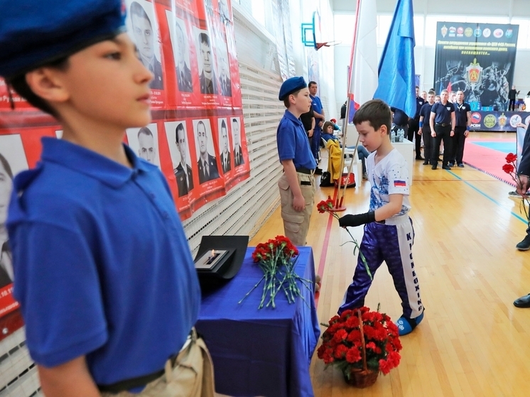 Памяти погибших «Альфа»: соревнования по кикбоксингу и рукопашному бою состоялись в Псковском районе