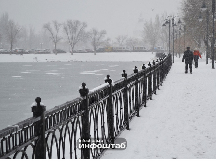 В Астрахани этой осенью ловят необычную большую белую рыбу