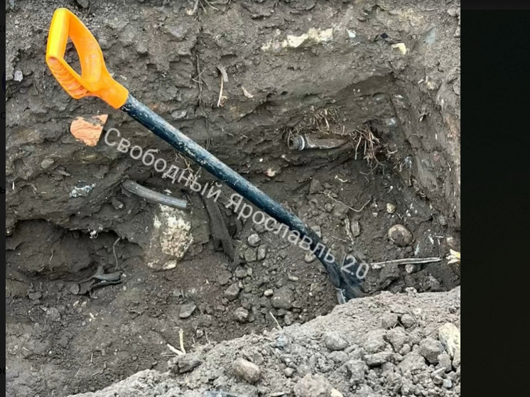 В Ярославле на Осташинском кладбище могилы копают в бетонной крошке