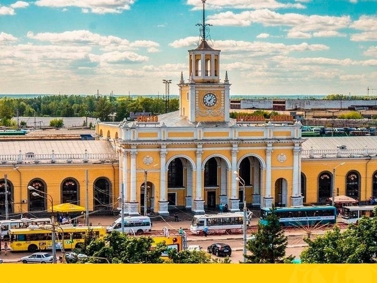 Ярославцы прокомментировали заделывание ямы на Ярославле-Главном