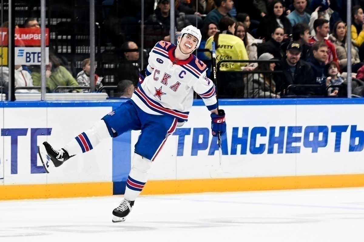 Никишин забросил первую шайбу в составе "Каролины"