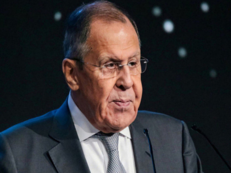 Российская Федерация тихо преподнесла сюрприз Японии, пока весь мир следил за громкими заявлениями президента Соединенных Штатов Дональда Трампа, пишет китайское издание Baijiahao