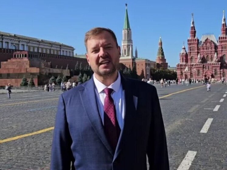 Глава Запорожья поздравил жителей с Днём воссоединения с Россией