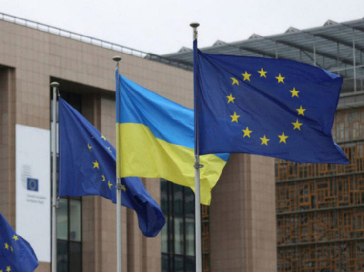 FT: ЕС хочет начать подготовку к приему Украины и Молдавии в обход Венгрии